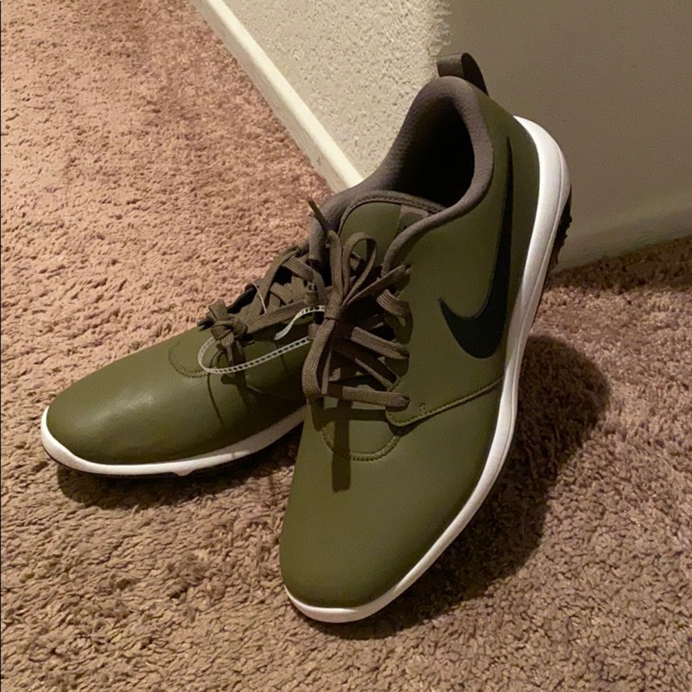 Nike Roshe G Tour golf shoes